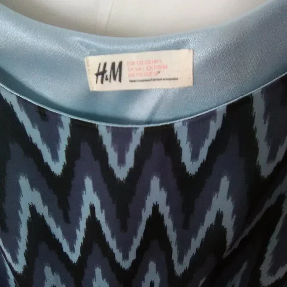 H & M Sleeveless Women's Summer Dress Blue Patterned Design Color Navy Size 14 Y - Picture 7 of 7